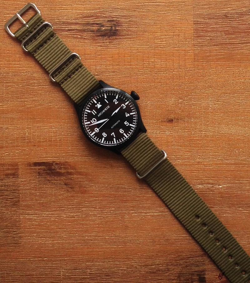 grünes NATO Uhrenarmband